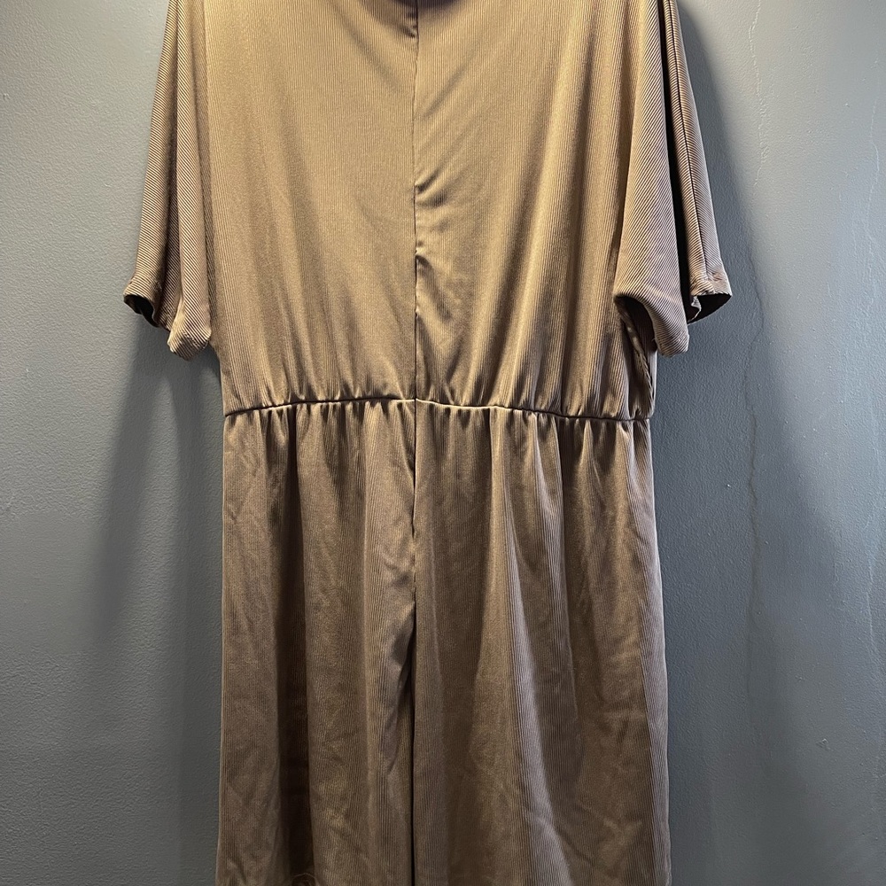 Romper - Picture 2 of 2